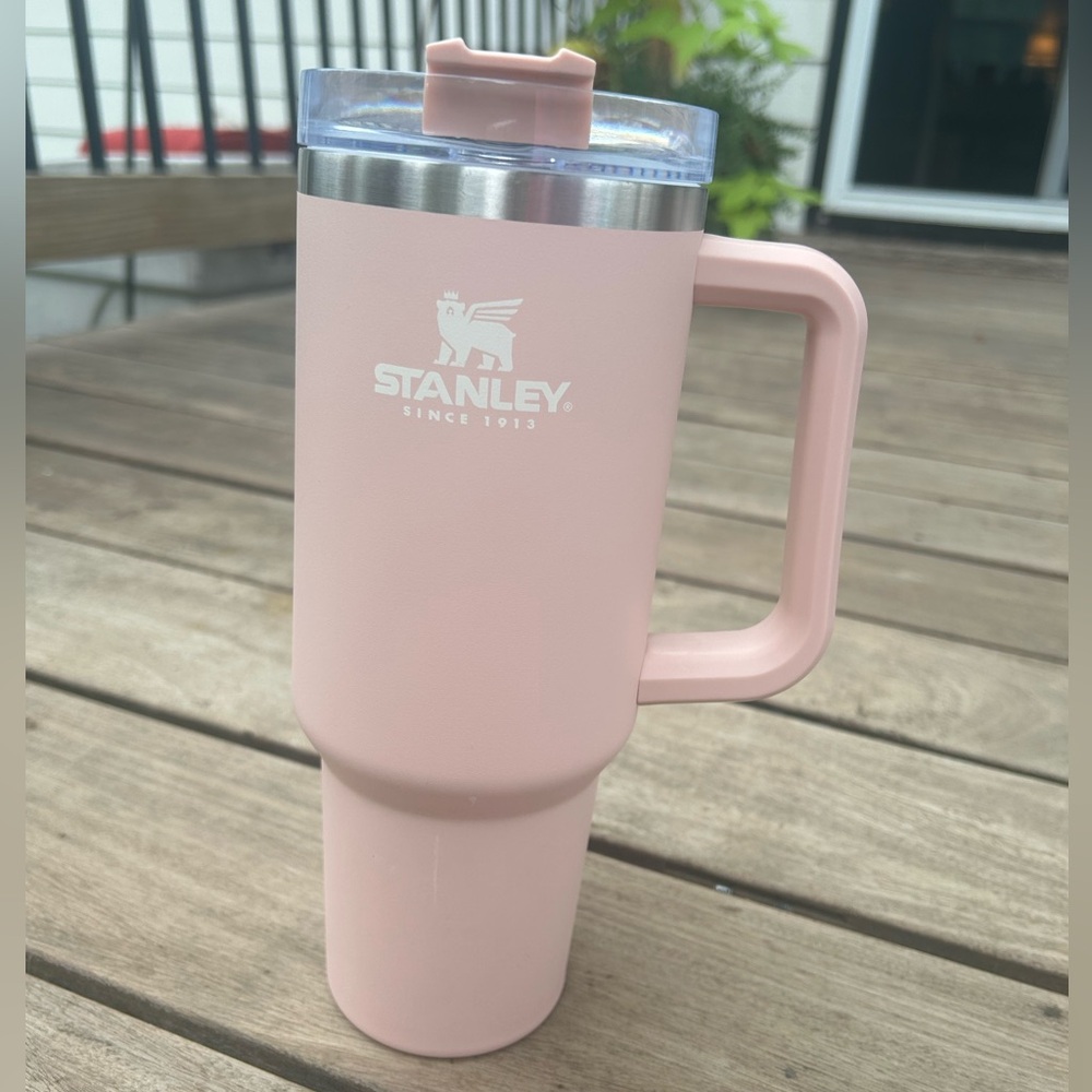 Stanley Travel Cup 40 Oz. Pink The Quencher H2.0 Flowstate Tumbler Peach Whip - Picture 2 of 9